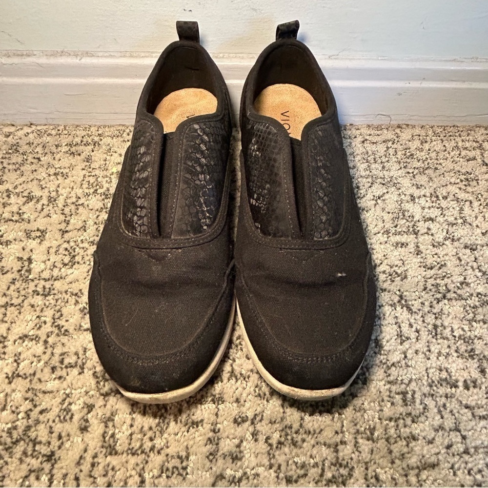Vionic Black Denver Slip-On Running Shoes Size 8
